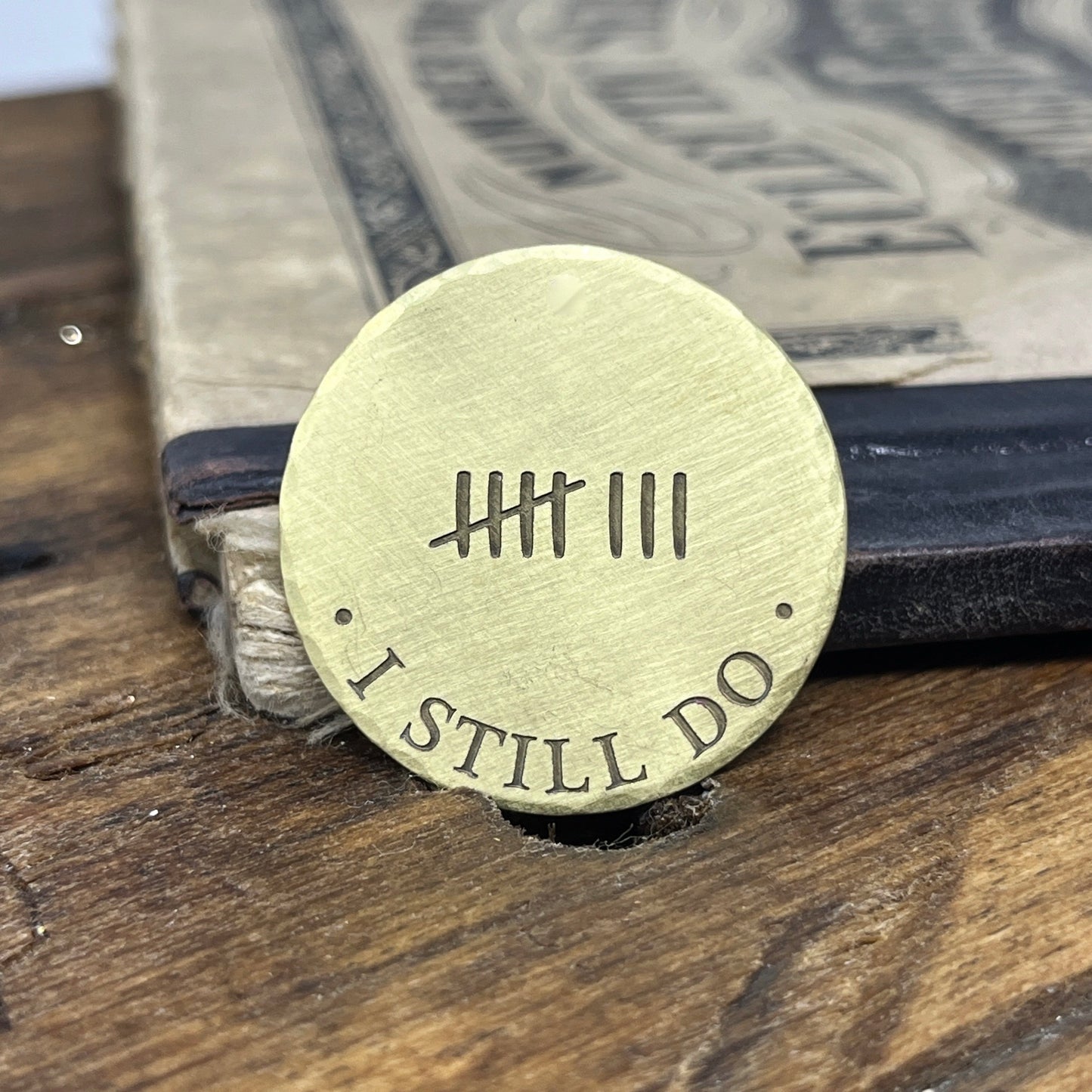 8th Brass Anniversary Gift for Him – Personalized Tally Marks Commemorative Coin for Eighth Wedding Anniversary